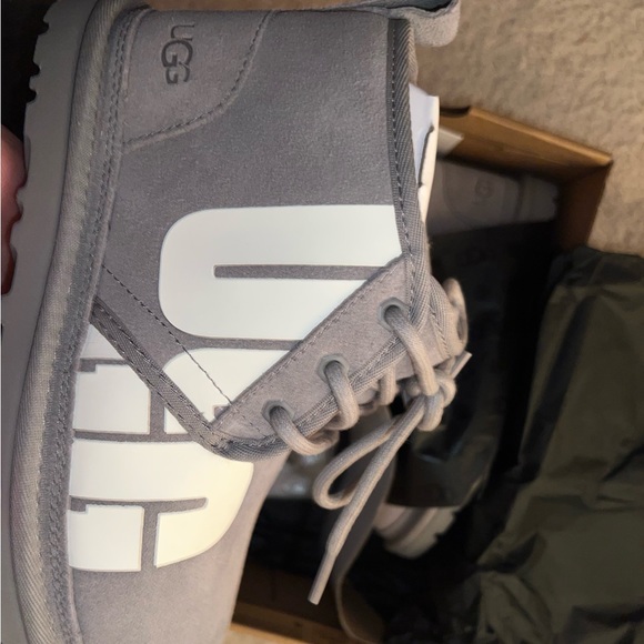 UGG - Picture 4 of 7